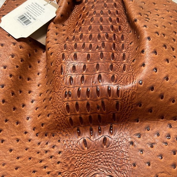 Gorgeous Faux Ostrich/Alligator Satchel - Picture 2 of 9